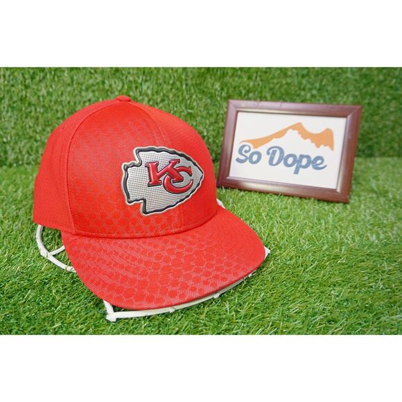 Kansas City Chiefs New Era 9FIFTY Snapback Adjustable Cap Hat - Picture 1 of 6